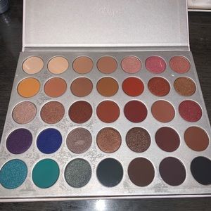Jaclyn Hill Palette
